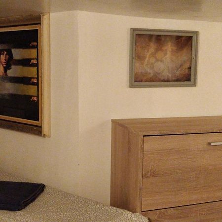 Prague "Above Train Central" Hostel 外观 照片