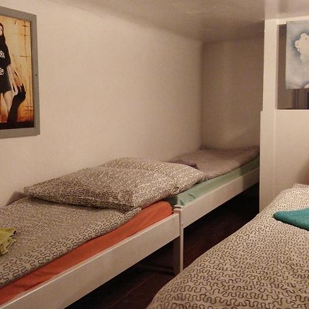 Prague "Above Train Central" Hostel 外观 照片