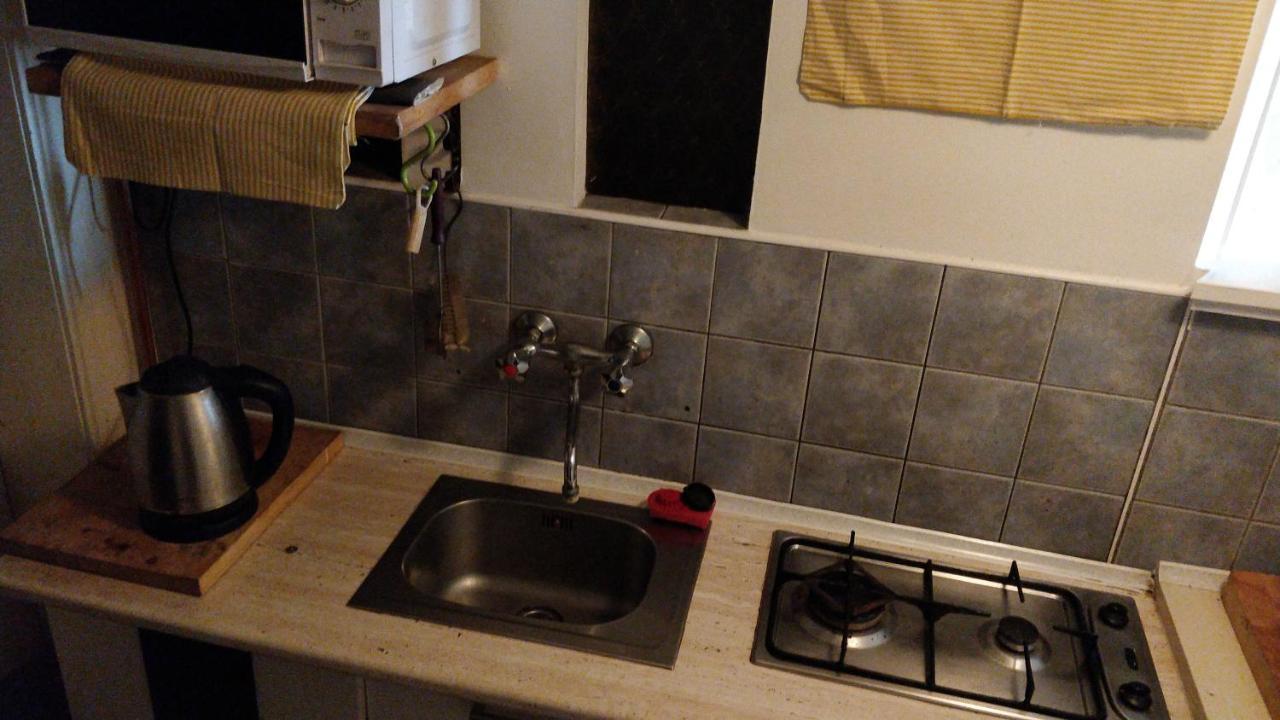 Prague "Above Train Central" Hostel 外观 照片